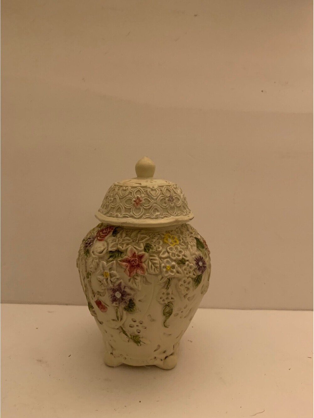 VTG Floral Embossed Porcelain Ceramic Jar/Vase With a Lid Cottage Style Size 6"
